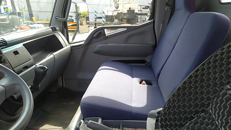 Mitsubishi Canter Fuso 2012г. с КМУ UNIC FURUKAWA V294X по цене 1 850 000 руб на Урал-КМУ