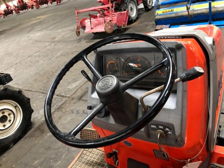 Трактор KUBOTA A-19 4WD по цене 525000 руб на Урал-КМУ
