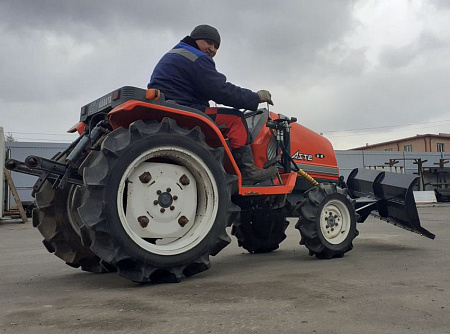 Трактор KUBOTA A-19 4WD по цене 525000 руб на Урал-КМУ