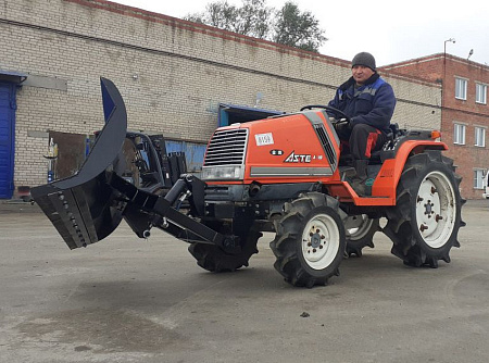 Трактор KUBOTA A-19 4WD по цене 525000 руб на Урал-КМУ