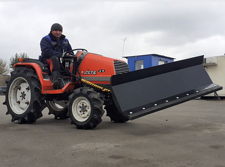 Трактор KUBOTA A-19 4WD по цене 525000 руб на Урал-КМУ